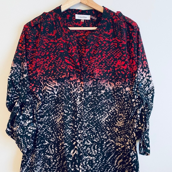Calvin Klein pattern blouse - great condition!! - Picture 2 of 8